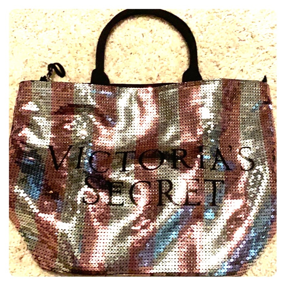 VS zipper close sequin bag